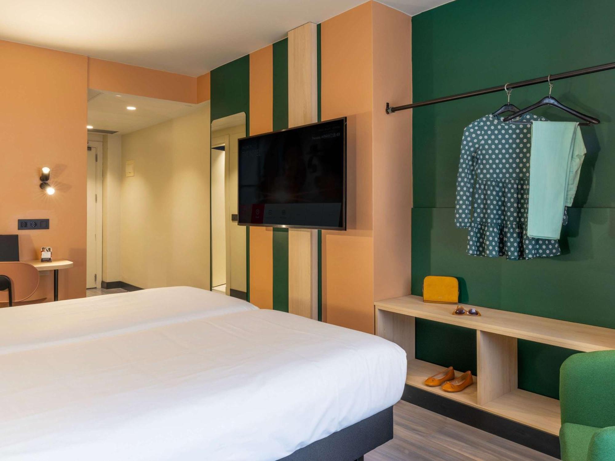 Hotel Ibis Styles Zaragoza Ramiro I Esterno foto