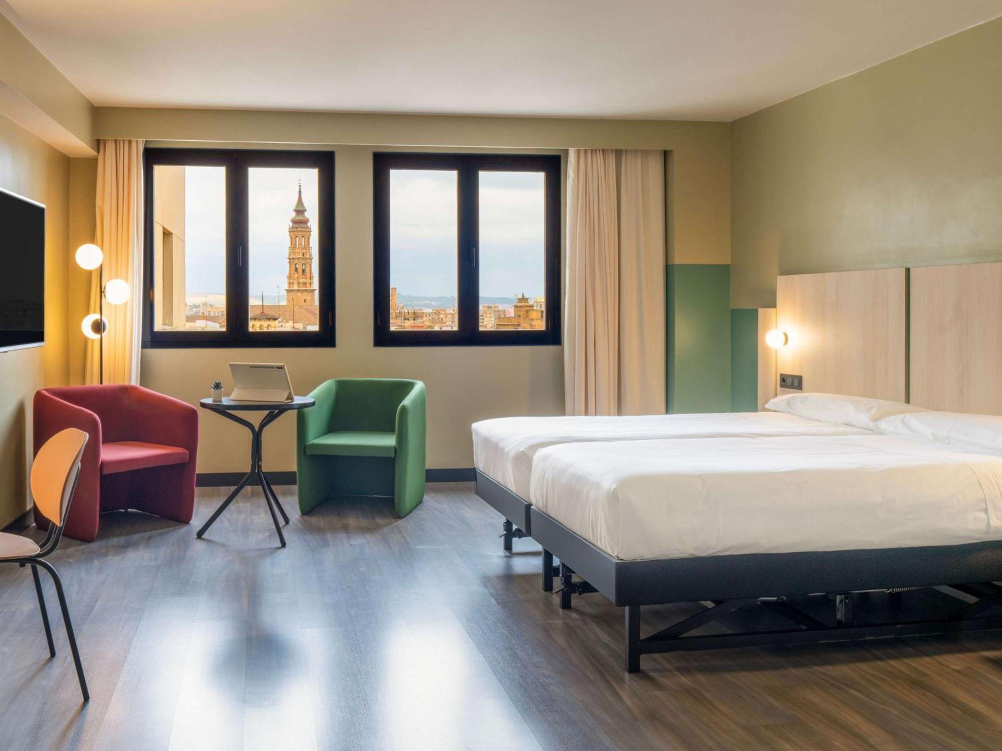 Hotel Ibis Styles Zaragoza Ramiro I Esterno foto